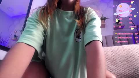 Snapshot of violet_jonesss chatting on 12.10.24 Violet Jones online show from 12.10.24