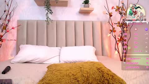 Snapshot of violet_jonesss chatting on 12.23.24 Violet Jones online show from 12.23.24