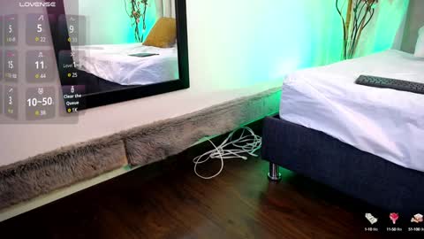 Snapshot of violet_jonesss chatting on 12.26.24 Violet Jones online show from 12.26.24