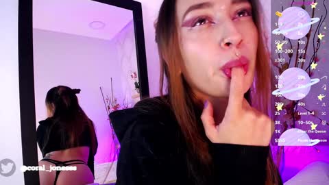 Snapshot of violet_jonesss chatting on 01.24.25 Violet Jones online show from 01.24.25