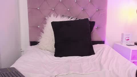 Mary online show from 01.23.25