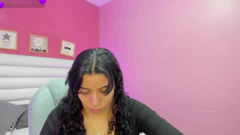 Snapshot of violet_sinclair chatting on 06.03.26 violet_sinclair online show from 06.03.26
