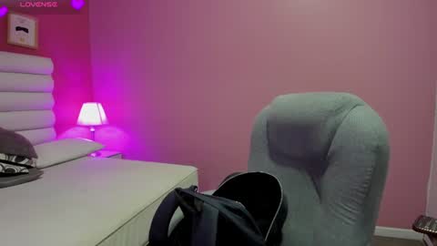 Snapshot of violet_sinclair chatting on 07.09.26 violet_sinclair online show from 07.09.26