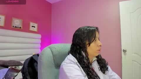 Snapshot of violet_sinclair chatting on 07.22.26 violet_sinclair online show from 07.22.26