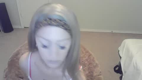 Snapshot of violet_winter97 chatting on 01.05.25 violet_winter97 online show from 01.05.25