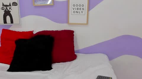 violeta_1404 online show from 10.25.25