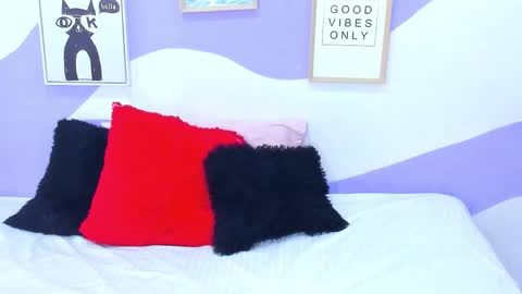 violeta_1404 online show from 11.18.25