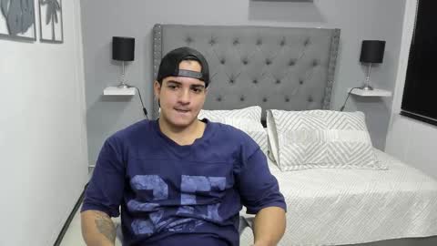 VIOLETA AND MAXX online show from 12.16.25