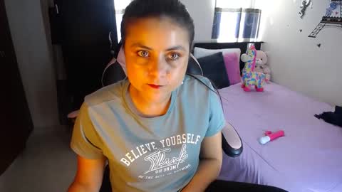 Snapshot of violeta_campbell chatting on 02.22.25 violeta.. online show from 02.22.25
