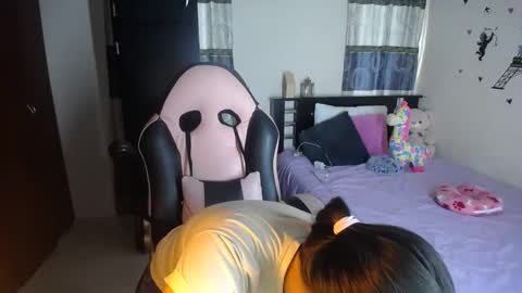Snapshot of violeta_campbell chatting on 02.24.25 violeta.. online show from 02.24.25