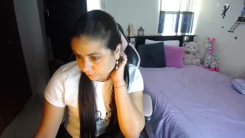 Snapshot of violeta_campbell chatting on 02.27.25 violeta.. online show from 02.27.25