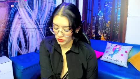 Snapshot of violeta_diazz chatting on 01.25.25     online show from 01.25.25