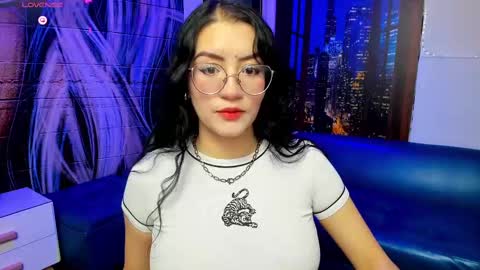 Snapshot of violeta_diazz chatting on 02.25.25     online show from 02.25.25