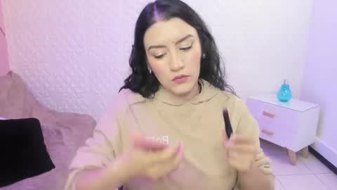 Snapshot of violeta_diazz chatting on 09.25.25     online show from 09.25.25