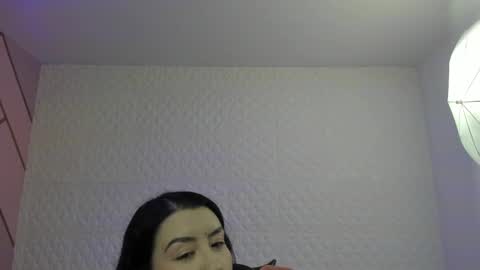 Snapshot of violeta_diazz chatting on 10.04.25     online show from 10.04.25