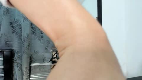 Snapshot of violeta_gracee chatting on 05.08.26 violeta_gracee online show from 05.08.26