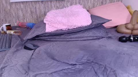 violeta london online show from 02.21.25