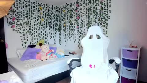 Violeta online show from 01.25.25