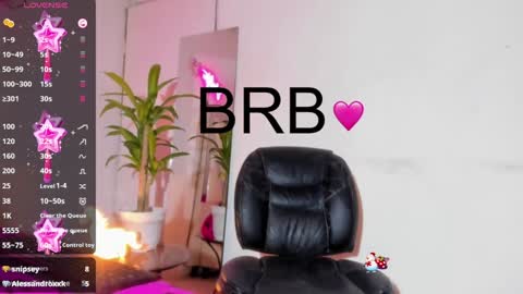 Snapshot of violeta_prince chatting on 01.19.25 Violeta Princess Please help me with your thumbs up its important online show from 01.19.25