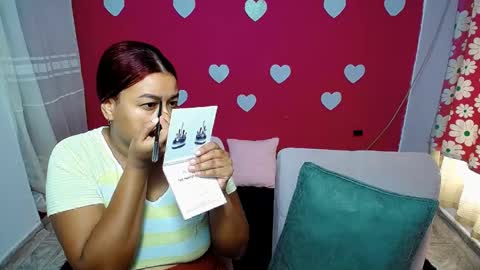 Snapshot of violeta_rouses chatting on 05.01.26 violeta_rouses online show from 05.01.26