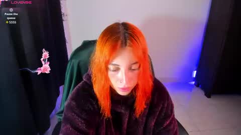 Violeta  Help me reach 150 thumbs up    online show from 08.08.26
