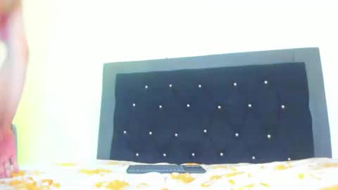 VioletaDums online show from 11.21.25