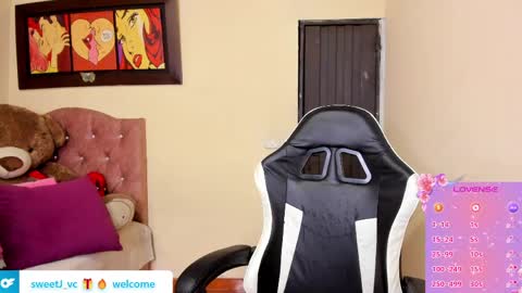 Snapshot of violetalee chatting on 05.15.26 Jimena online show from 05.15.26