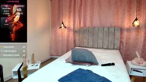 Snapshot of violetascott_ chatting on 02.28.25 VIOLETA online show from 02.28.25