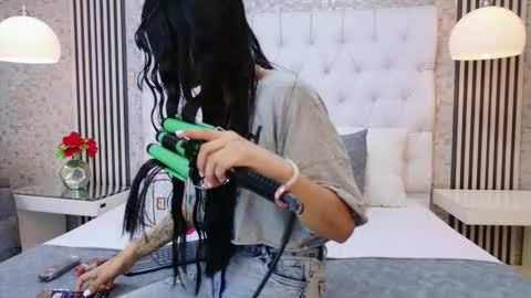 Violet Grace online show from 03.05.26