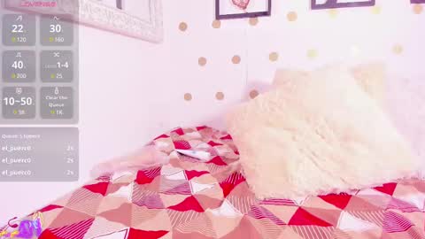 Snapshot of violeth00 chatting on 02.25.25 violeth00 online show from 02.25.25