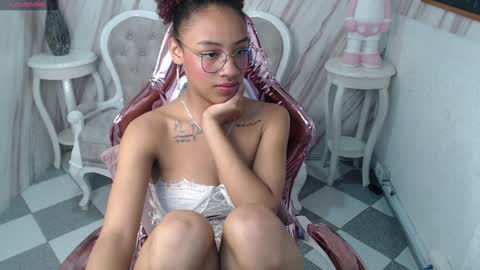 violeth_b online show from 12.13.24