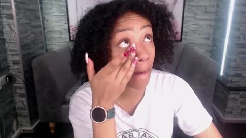 violeth_b online show from 09.13.25