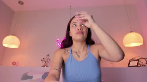 Violeth Hill online show from 01.20.25