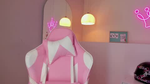 Violeth Hill online show from 03.07.25