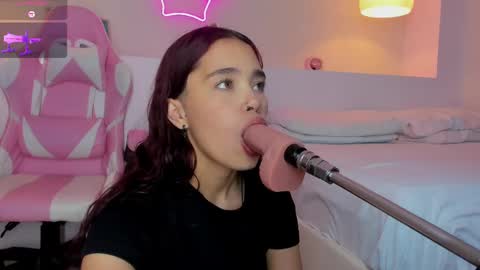 Violeth Hill online show from 03.11.25