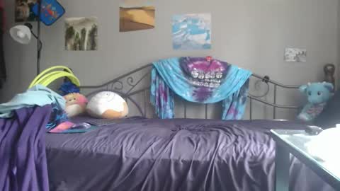 Violet Hooper online show from 03.16.26