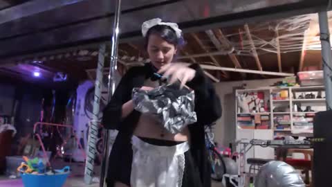 Violet Hooper online show from 05.15.26