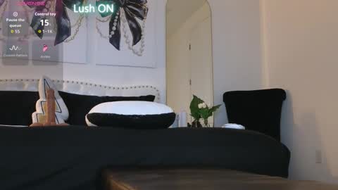 Snapshot of violetik888 chatting on 01.16.26 VioletBaby online show from 01.16.26