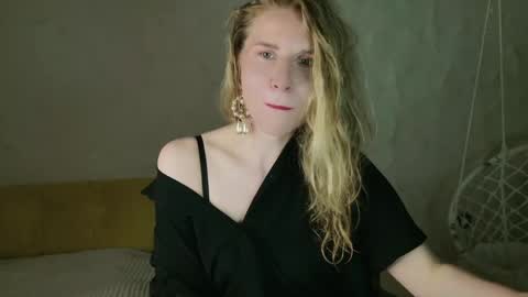 Violet  next stream December 6 online show from 06.07.26