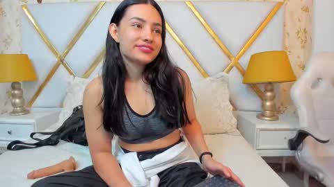 Violet Rousse online show from 10.28.25