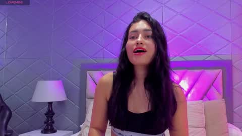 Violet Rousse online show from 11.25.25