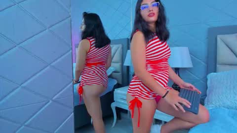 Snapshot of violetrousse chatting on 02.13.26 Violet Rousse online show from 02.13.26