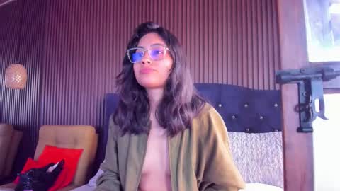 Snapshot of violetrousse chatting on 02.17.26 Violet Rousse online show from 02.17.26