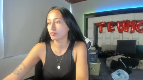 Snapshot of violetskinny chatting on 02.25.25 violetskinny online show from 02.25.25