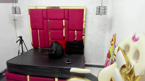 Violeta  online show from 10.21.25