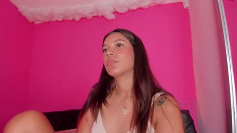 violett_24_ online show from 03.06.25