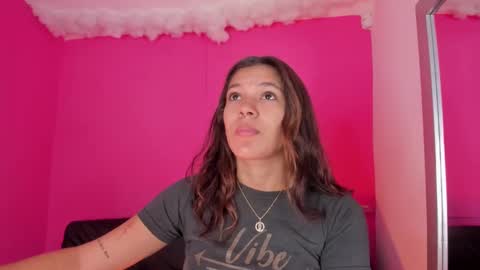 violett_24_ online show from 03.12.25