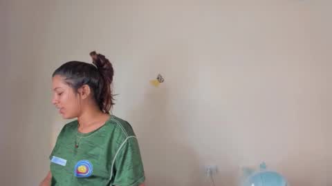 violett_24_ online show from 11.14.25