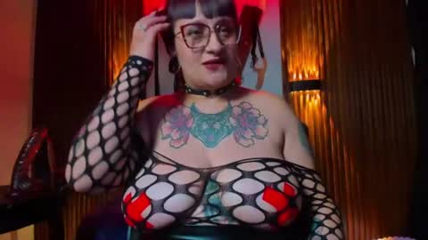 violett_8 online show from 07.25.26