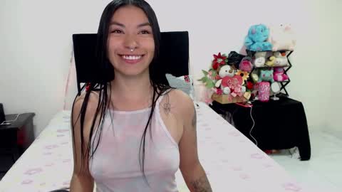 Snapshot of violett_flowers chatting on 02.02.25 violeta  online show from 02.02.25